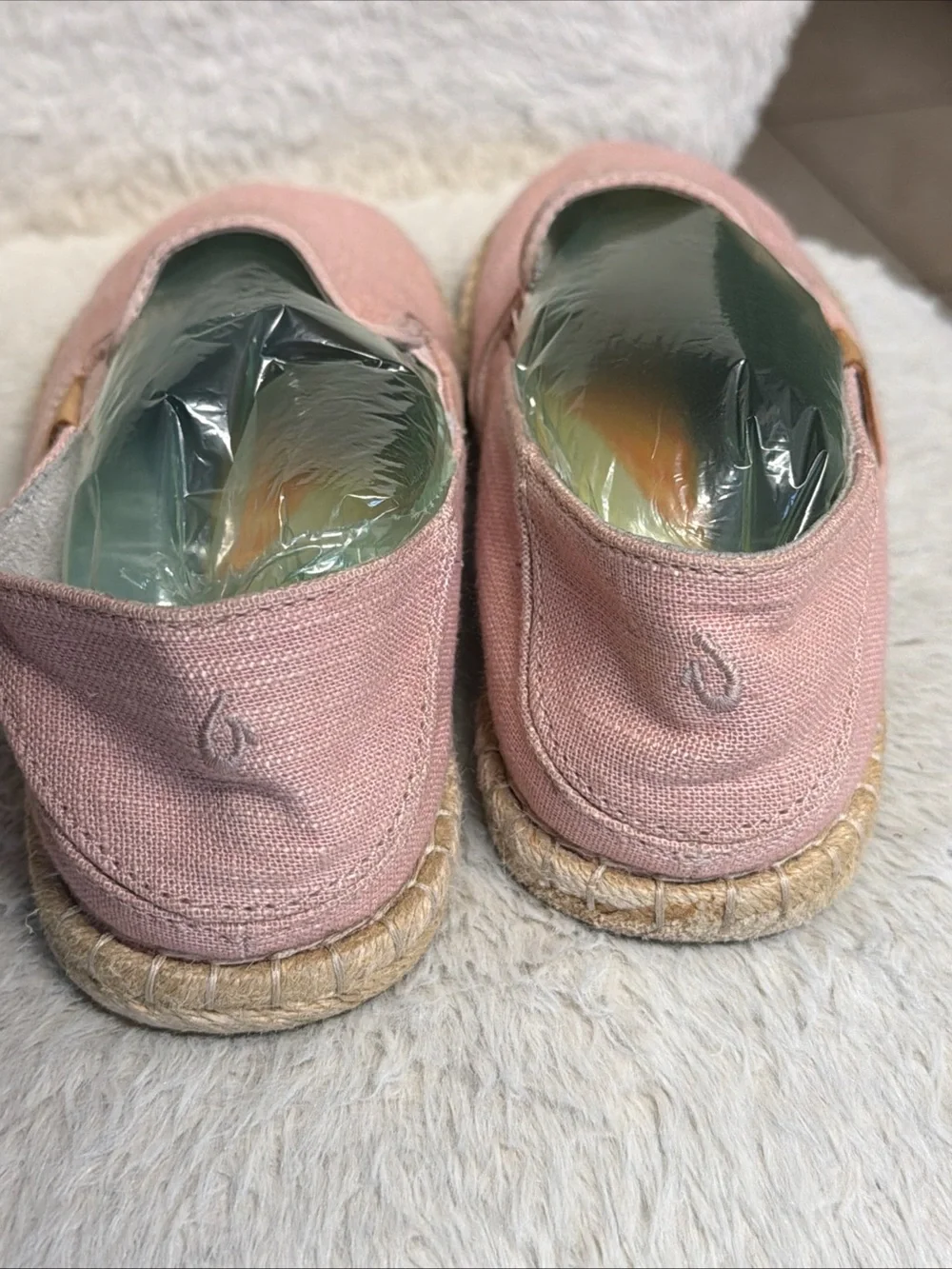 OluKai light pink
